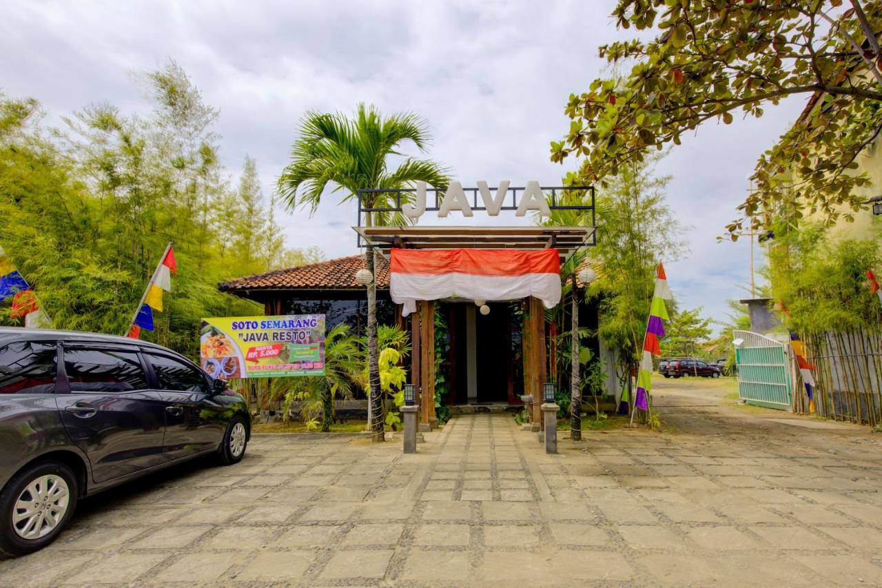 Hotel Capital O 3840 & Resto