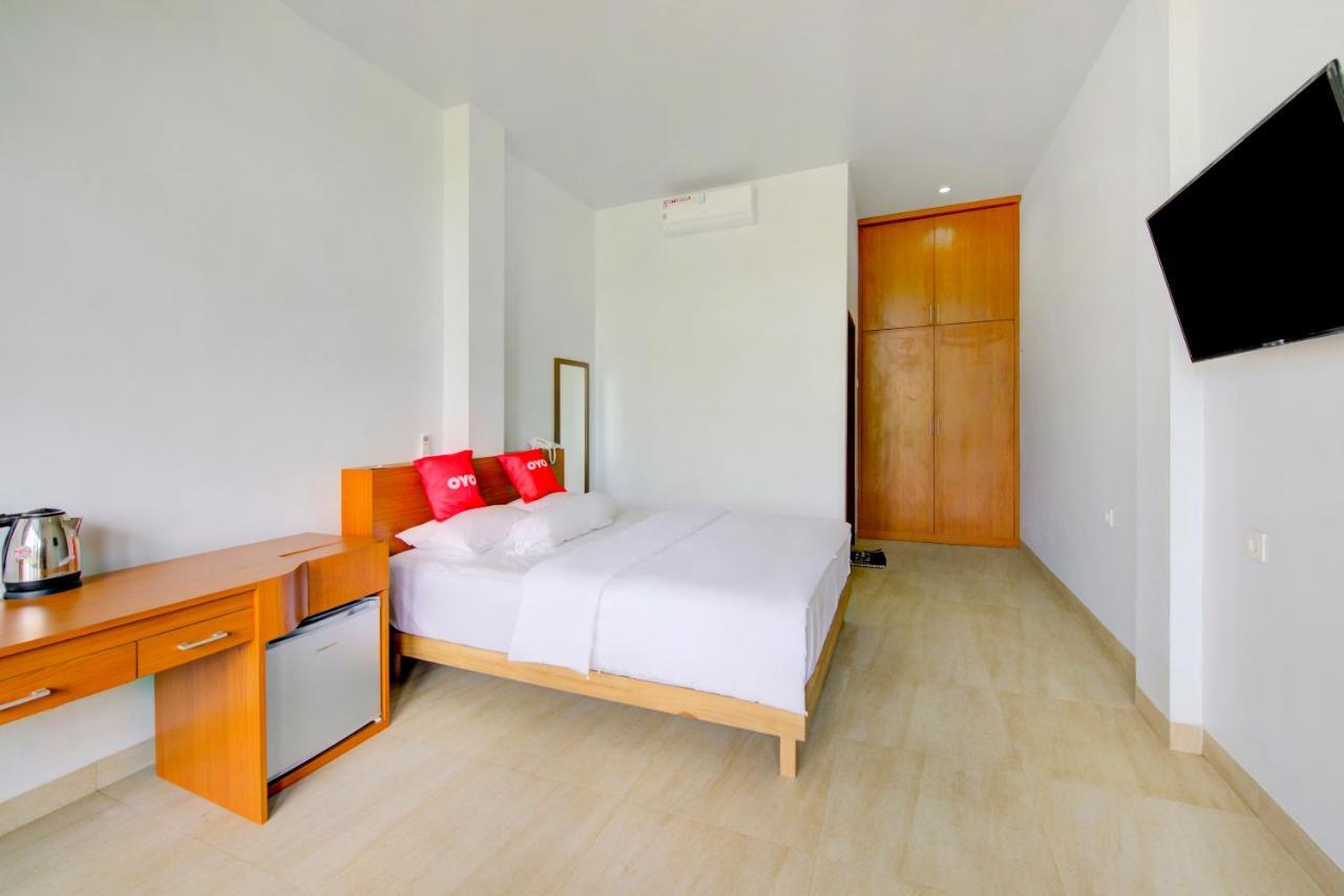 Capital O 3840 & Resto Hotel 2*